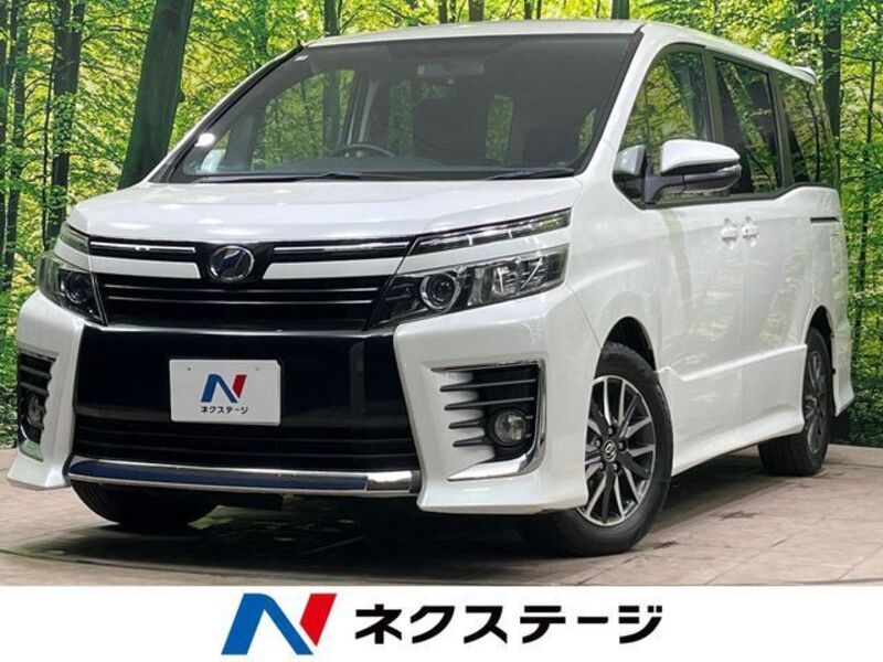 TOYOTA VOXY