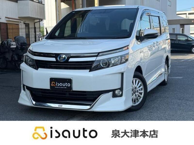 TOYOTA VOXY
