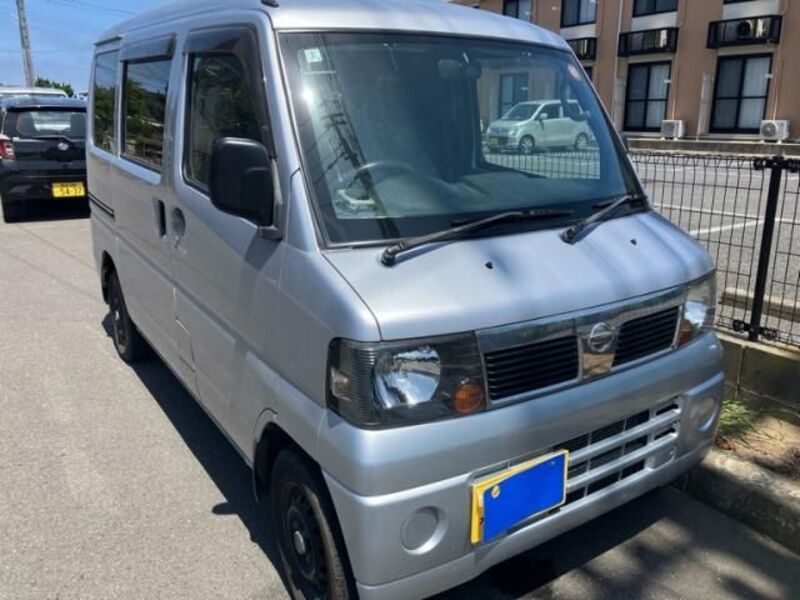 NISSAN CLIPPER VAN