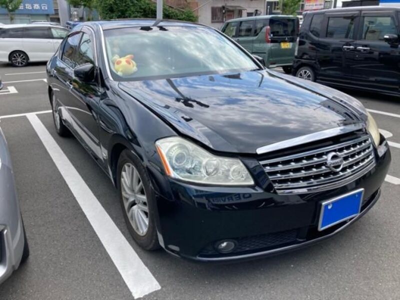 NISSAN FUGA