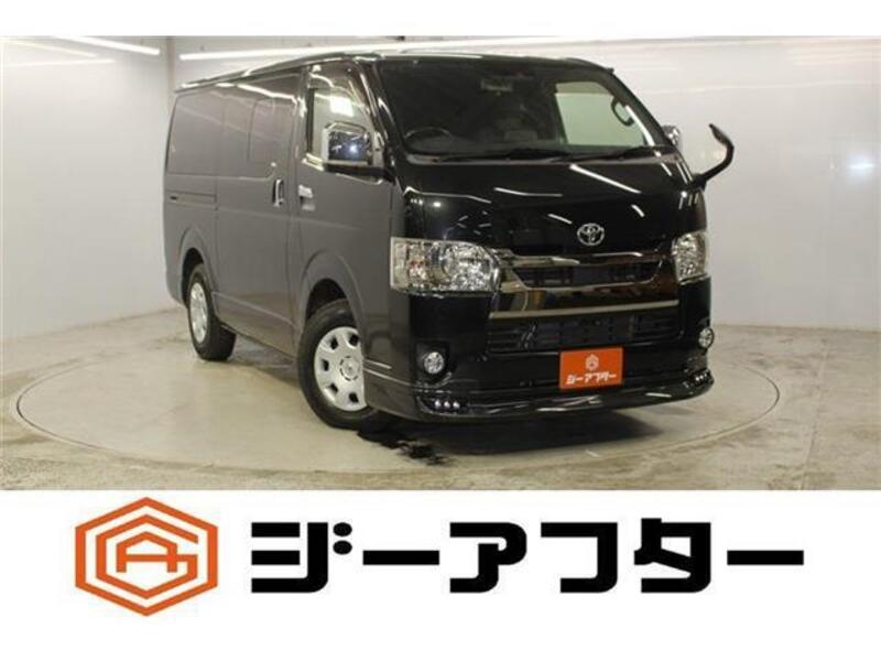 TOYOTA HIACE