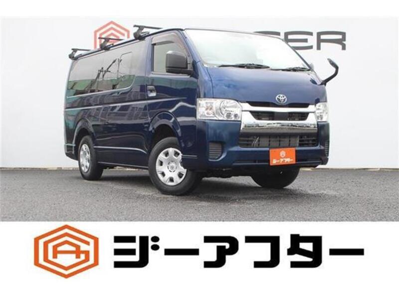 TOYOTA HIACE