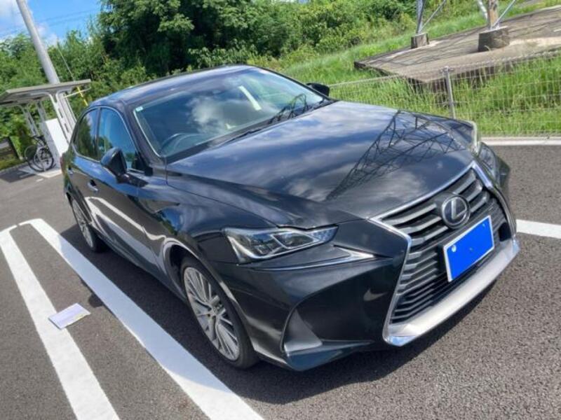LEXUS IS
