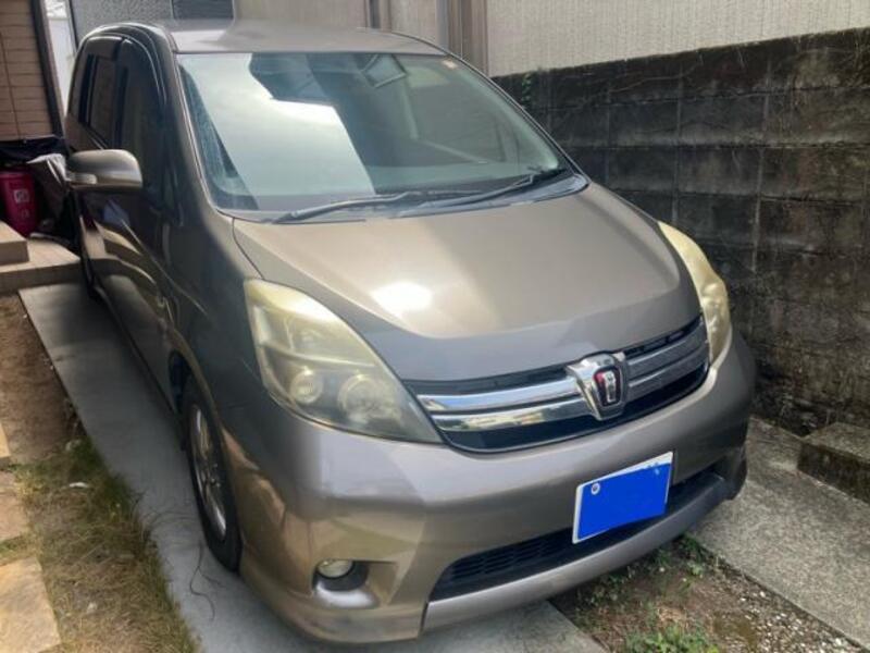 TOYOTA ISIS