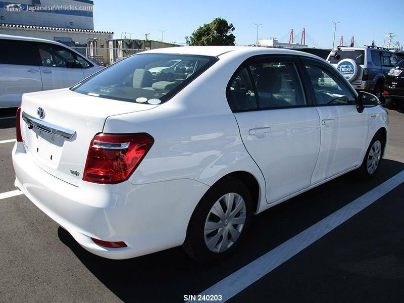 COROLLA AXIO