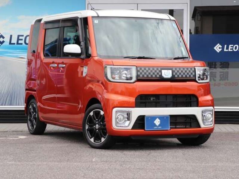 DAIHATSU WAKE