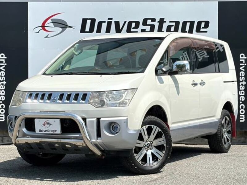 MITSUBISHI DELICA D5