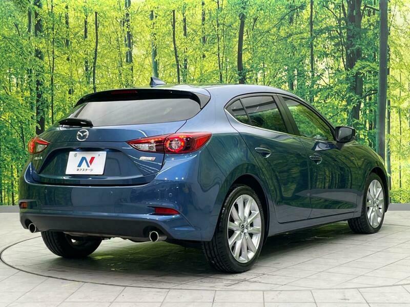 Axela Sport