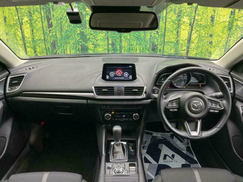 Axela Sport