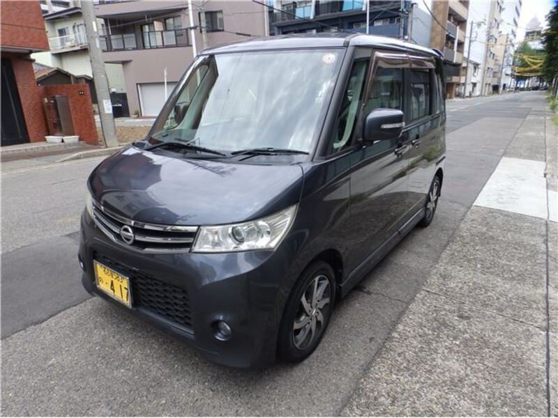 NISSAN ROOX