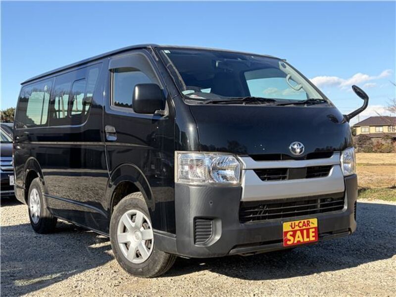 TOYOTA HIACE VAN