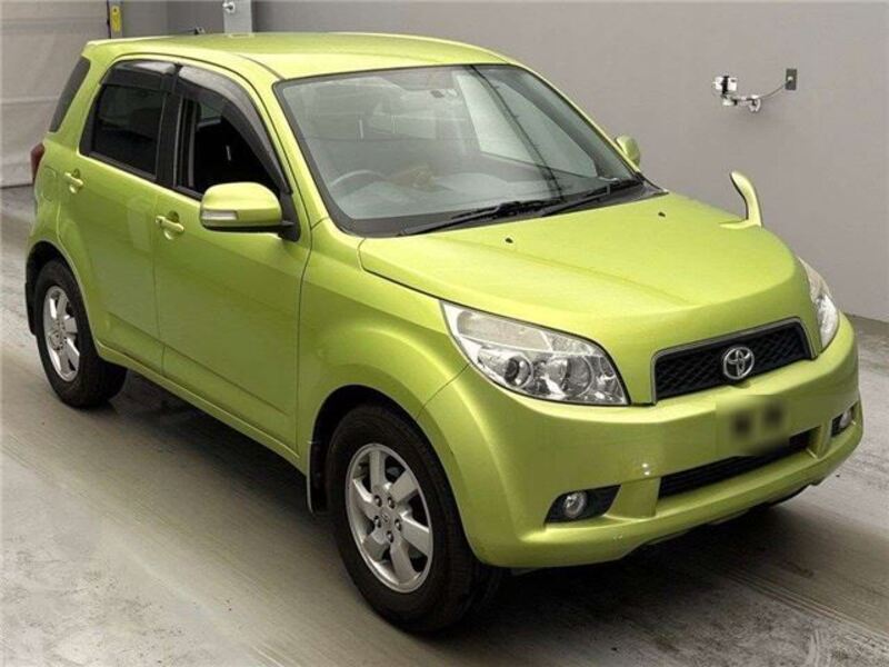 TOYOTA RUSH