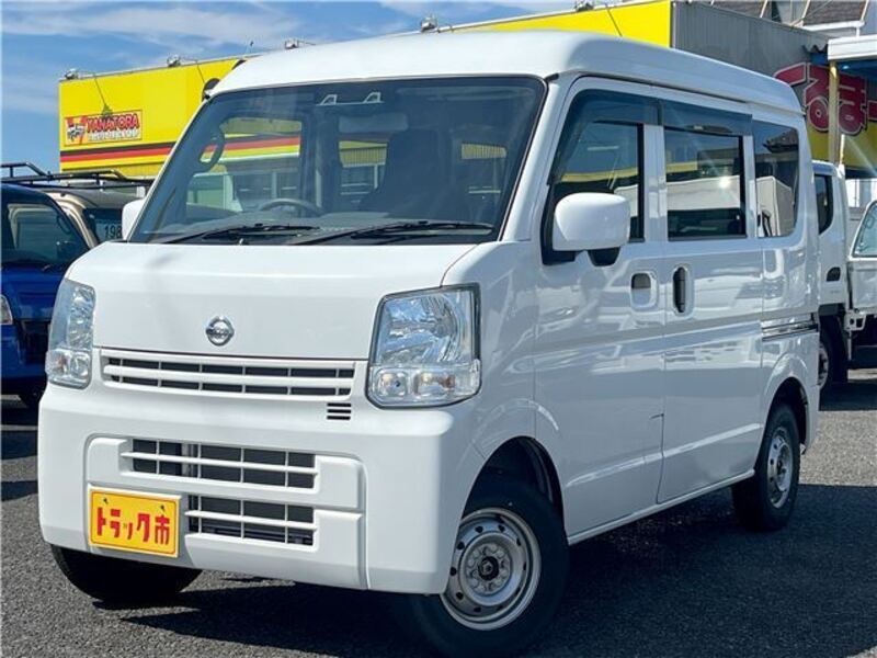 NISSAN CLIPPER VAN
