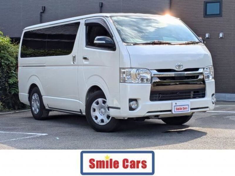 TOYOTA HIACE VAN