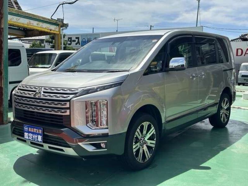 MITSUBISHI DELICA D5