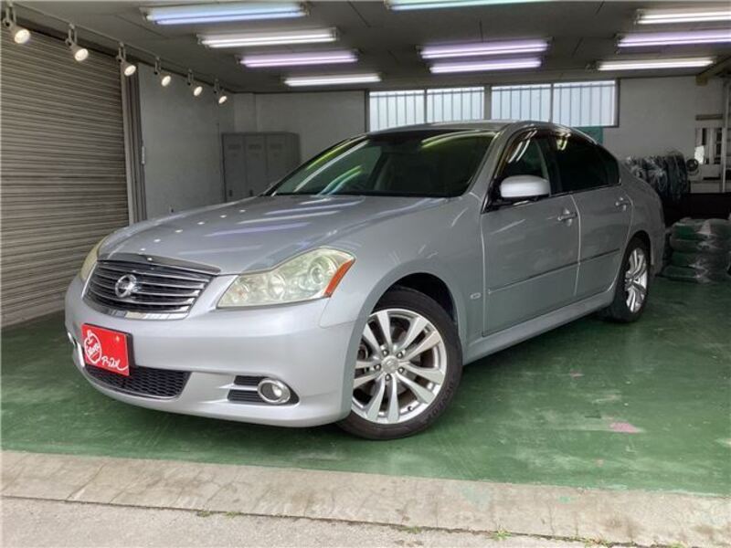 NISSAN FUGA