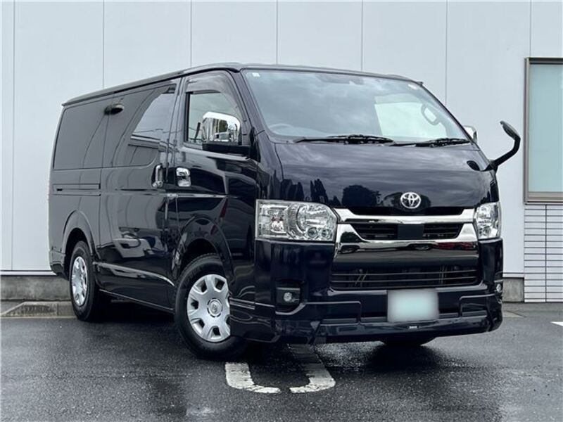 TOYOTA HIACE