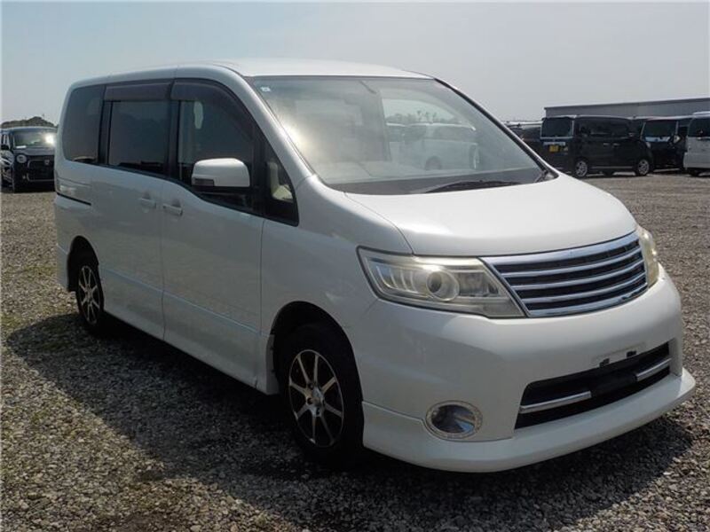 NISSAN SERENA