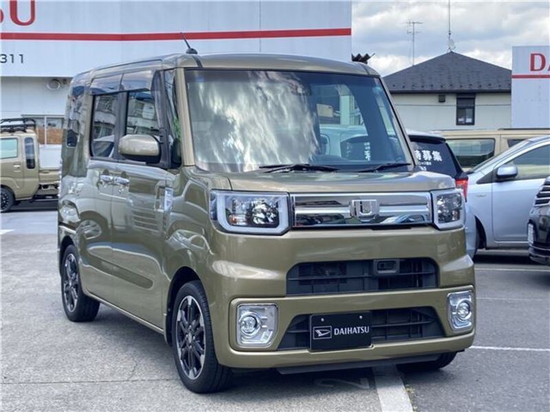 DAIHATSU WAKE