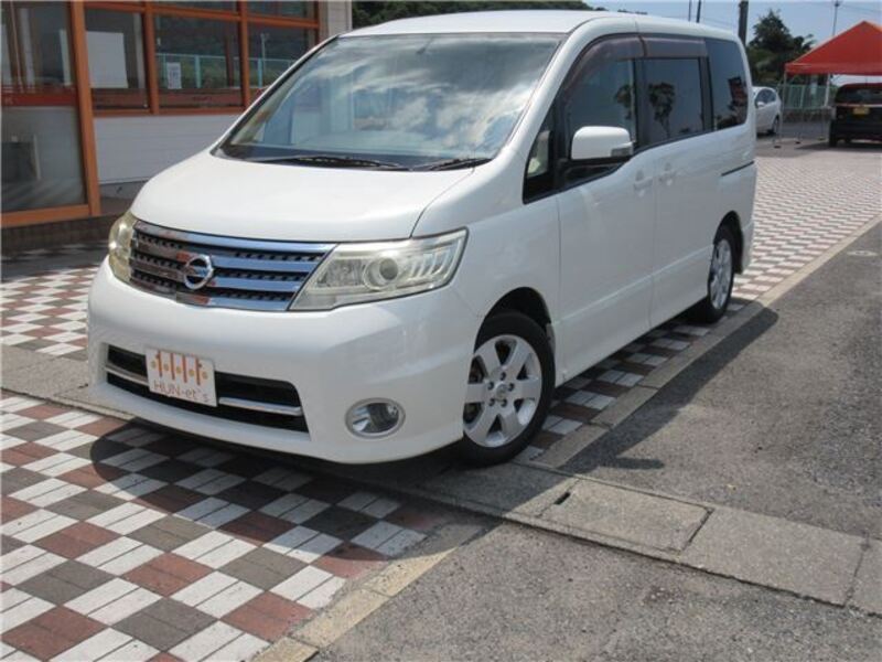 NISSAN SERENA