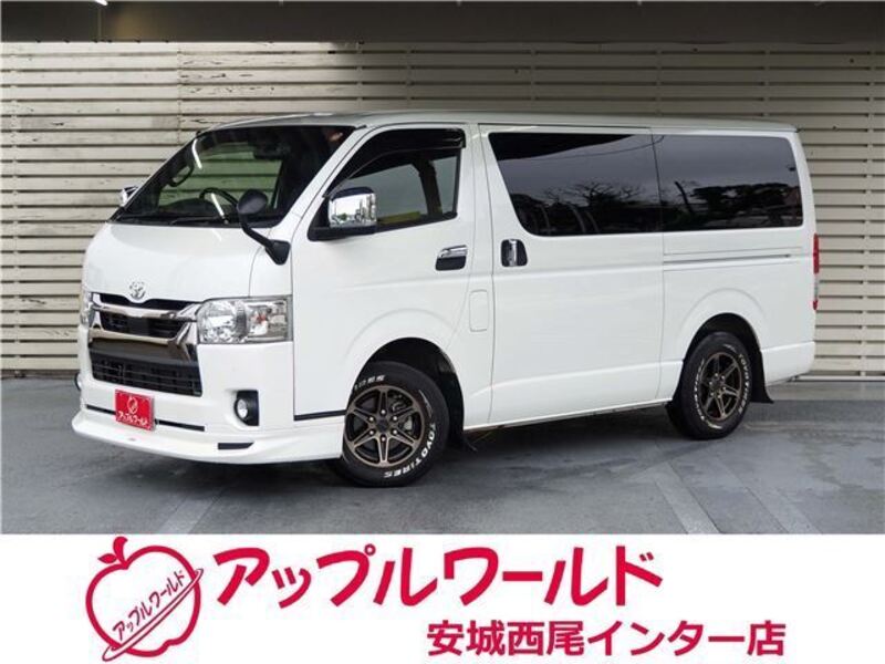 TOYOTA HIACE