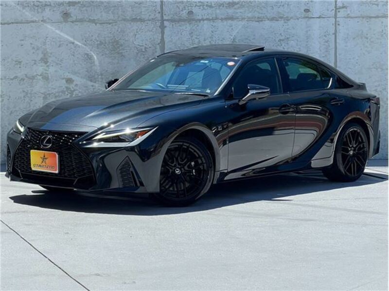 LEXUS IS