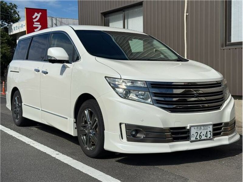 NISSAN ELGRAND