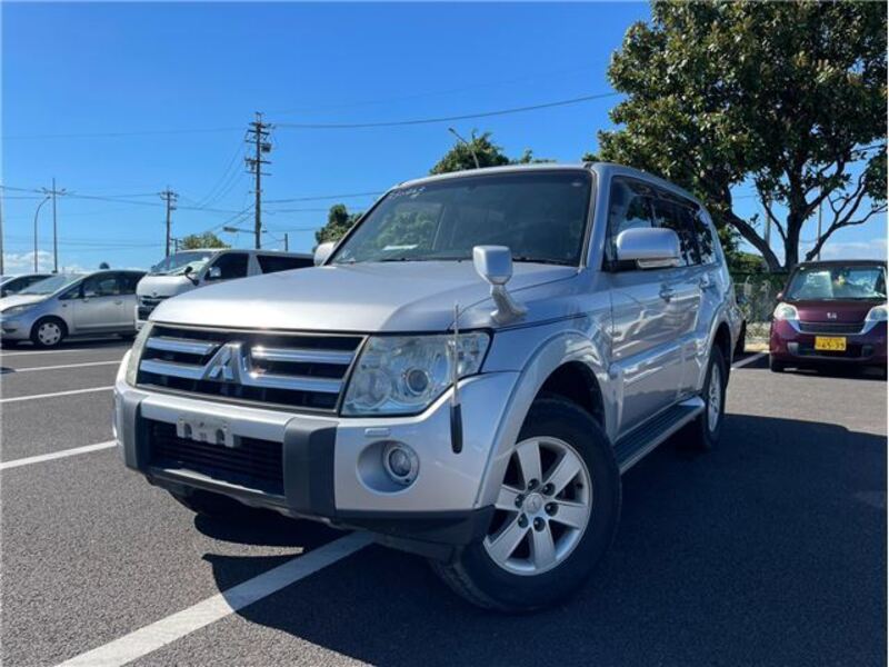 MITSUBISHI PAJERO