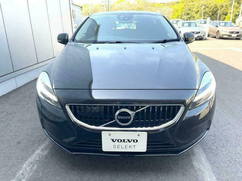 V40