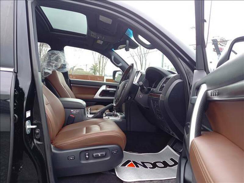 LAND CRUISER