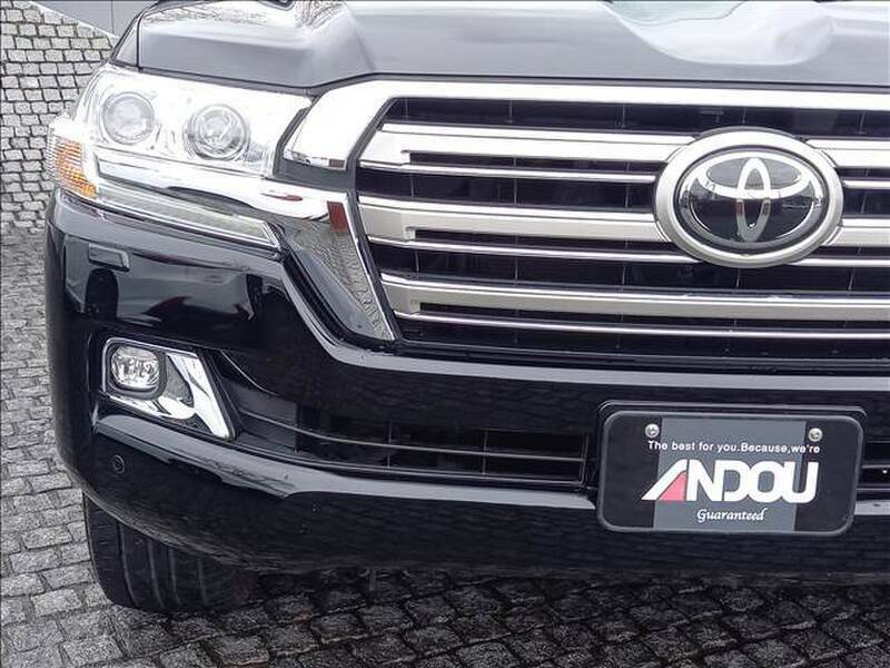LAND CRUISER