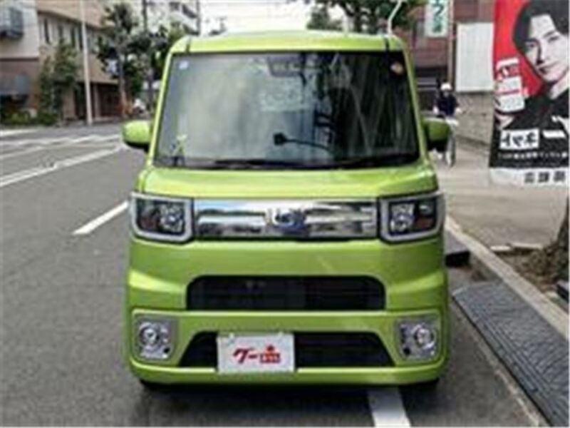 DAIHATSU WAKE