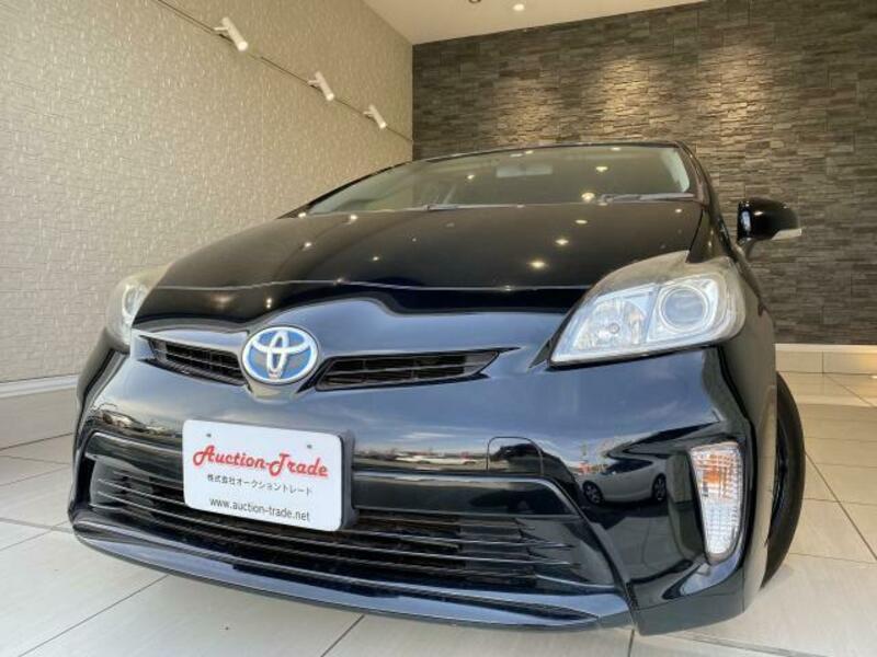 Used 2014 TOYOTA PRIUS ZVW30 | SBI Motor Japan