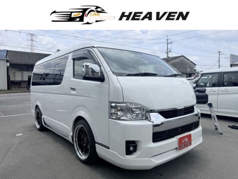 TOYOTA HIACE