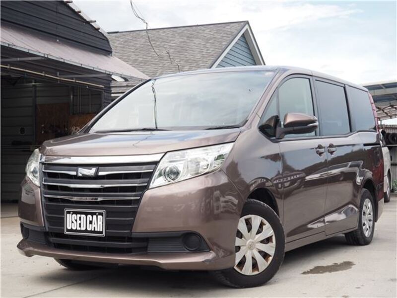 TOYOTA NOAH