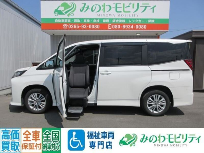 TOYOTA NOAH