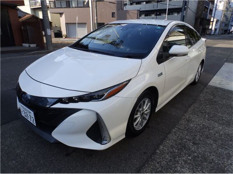 TOYOTA PRIUS PHV