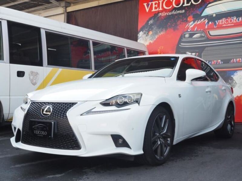 LEXUS IS