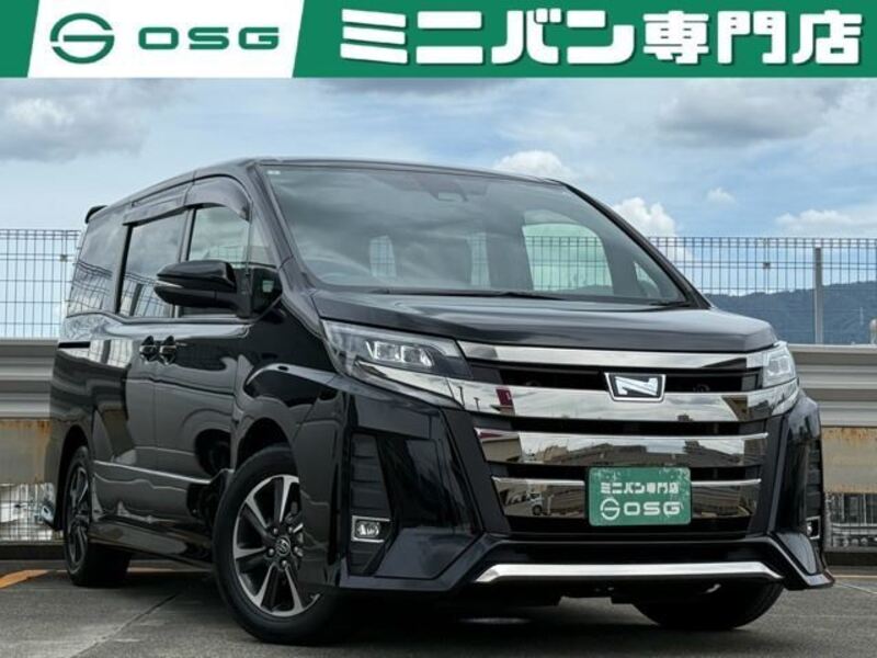 TOYOTA NOAH