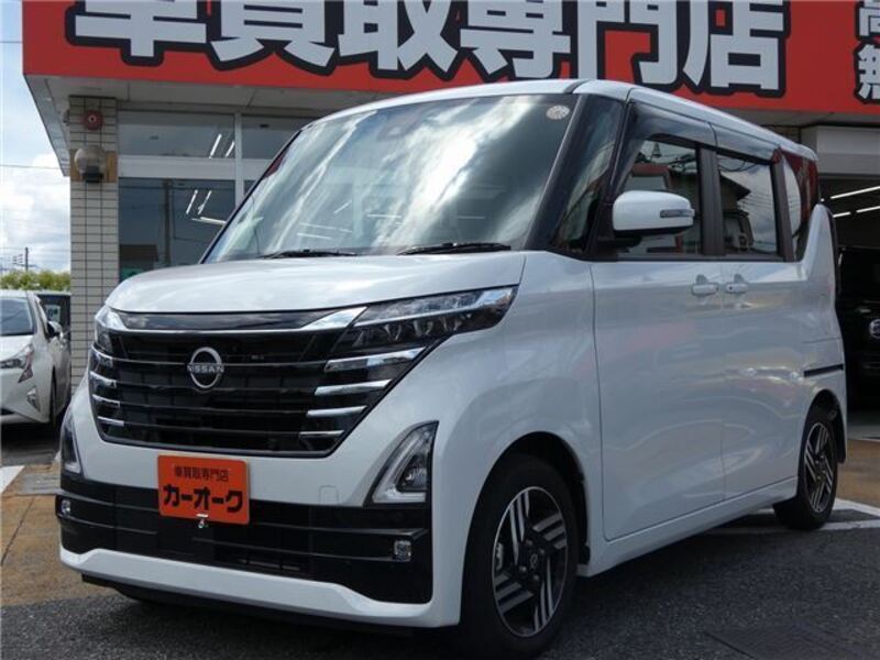 NISSAN ROOX