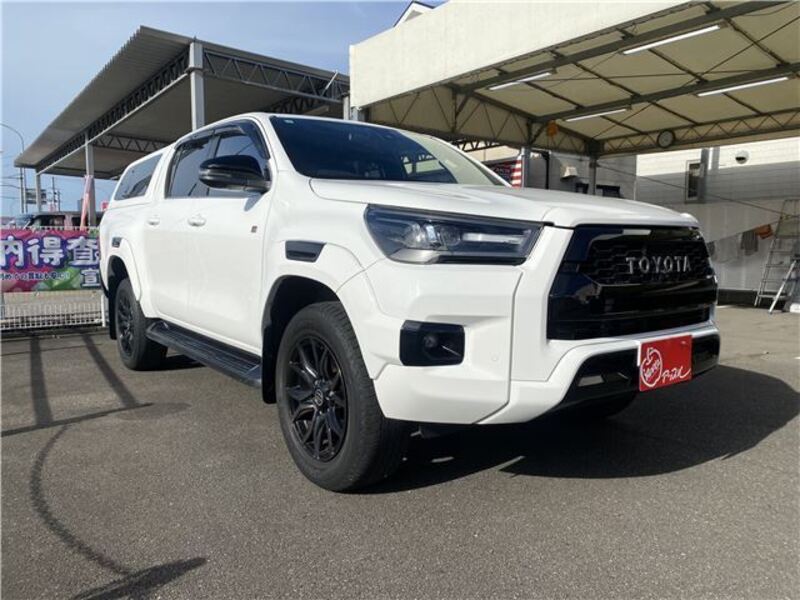 TOYOTA HILUX