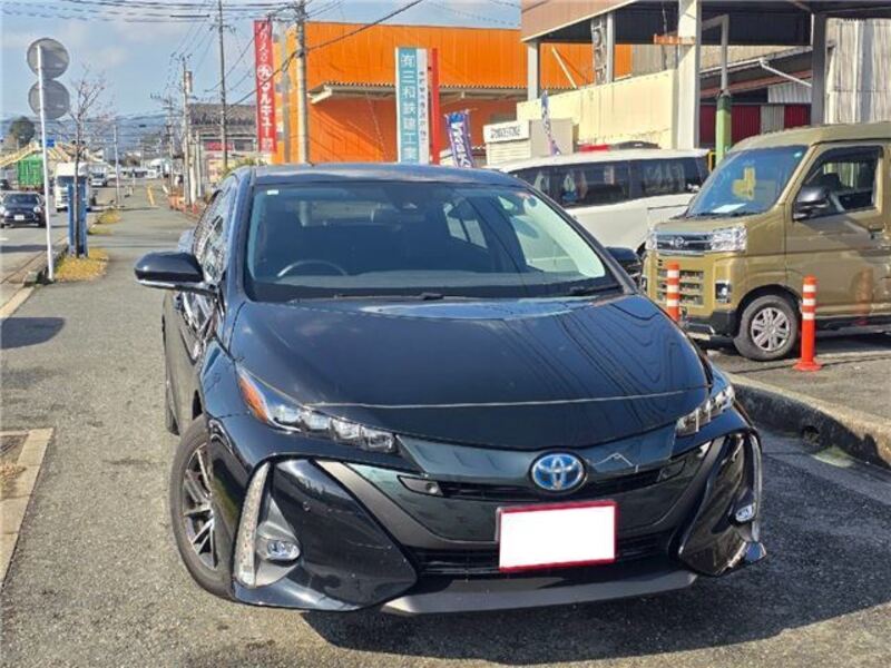 TOYOTA PRIUS PHV