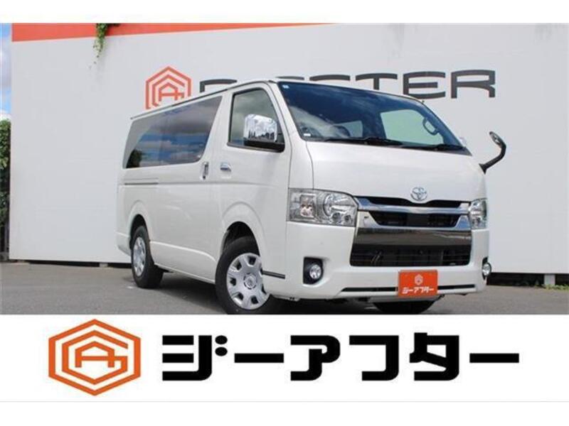 TOYOTA HIACE