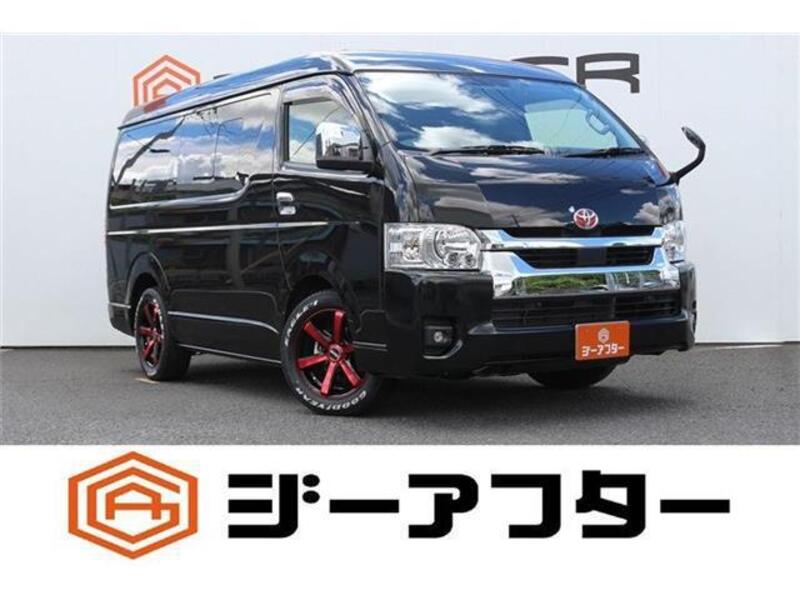 TOYOTA HIACE