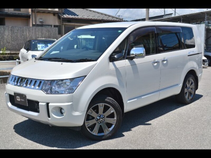 MITSUBISHI DELICA D5