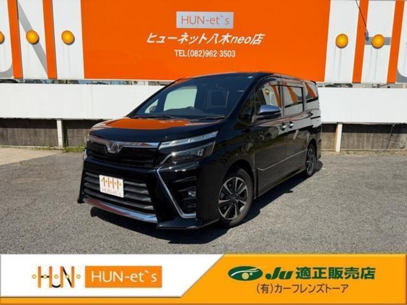 TOYOTA VOXY