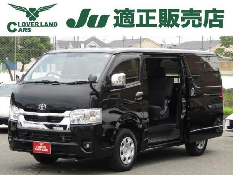 TOYOTA HIACE VAN
