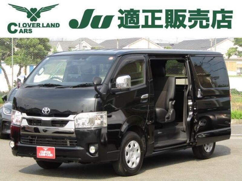 TOYOTA HIACE VAN