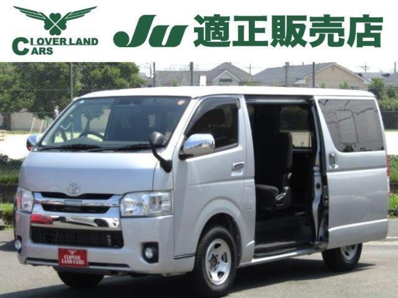 TOYOTA HIACE VAN