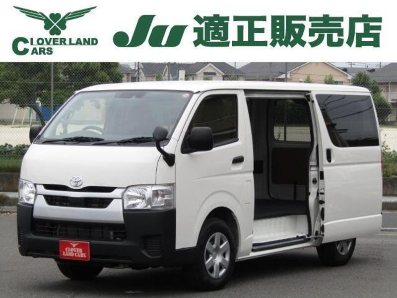 TOYOTA HIACE VAN